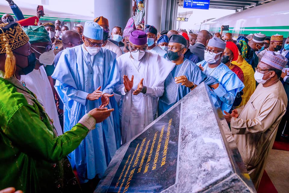 PRESIDENT BUHARI CONGRATULATES ATTAH IGALA KINGDOM, ALHAJI MATTHEW OPALUWA OGUCHE, ON CORONATION